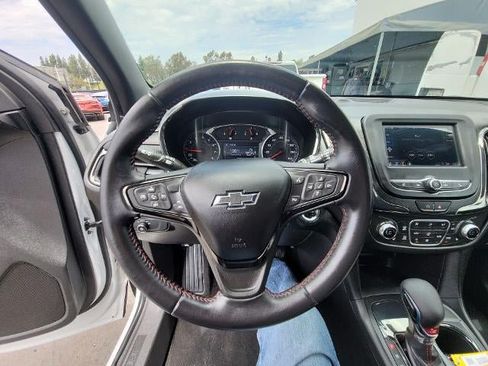 Used 2022 Chevrolet Equinox RS FWD image 11