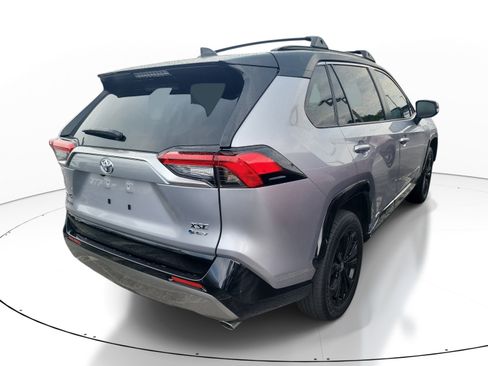 Used 2025 Toyota RAV4 XSE AWD/4WD image 7