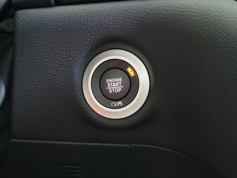 New 2026 Chrysler Pacifica Select FWD image 26