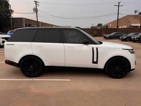 Used 2023 Land Rover Range Rover SE AWD/4WD image 9