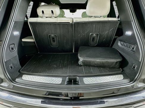 Used 2026 Cadillac Vistiq Sport w/ LPO, Floor Liner Package AWD/4WD image 29