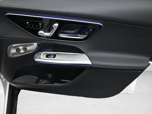 New 2026 Mercedes-Benz GLC 300 4MATIC image 29