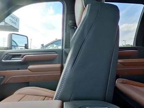 New 2026 GMC Sierra 2500 Denali Ultimate AWD/4WD image 27