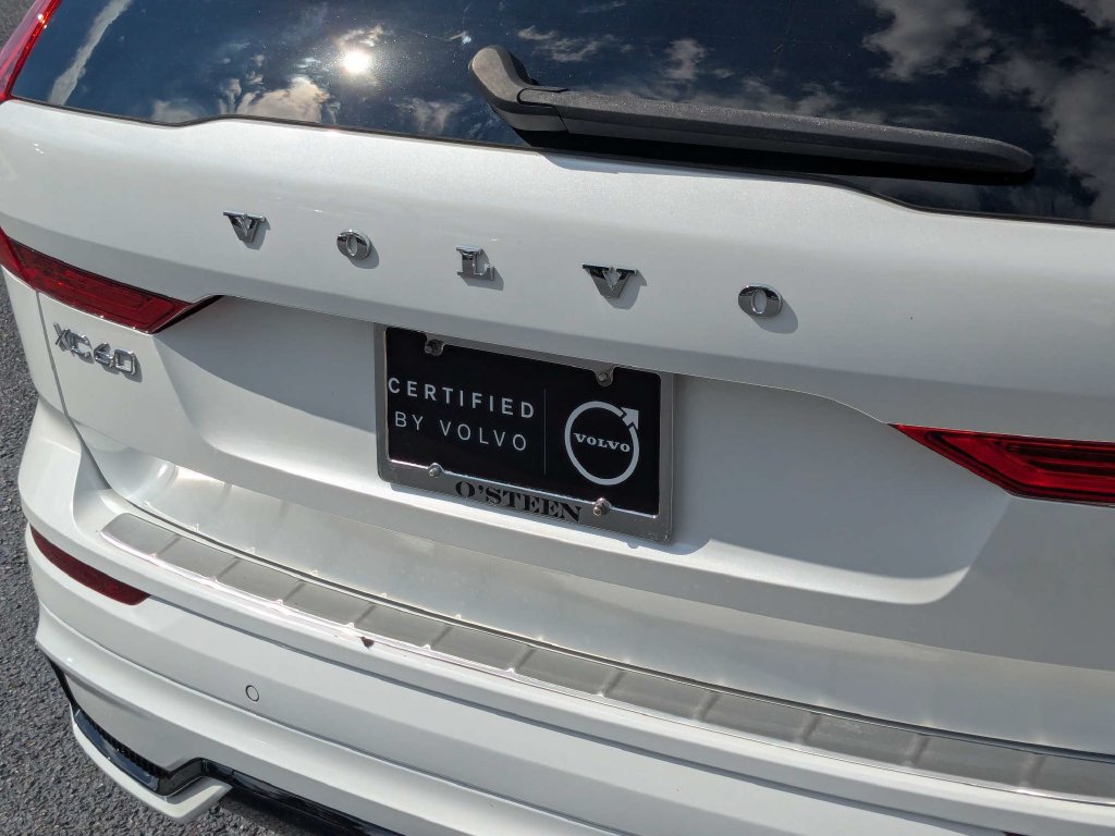 Used 2024 Volvo XC60 B5 Plus w/ Protection Package Premier AWD/4WD image 17