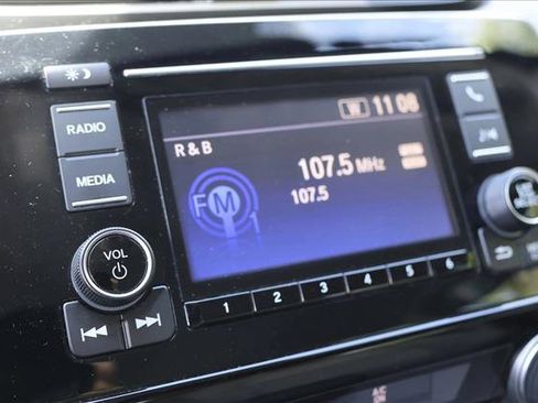 Used 2020 Honda CR-V LX image 17