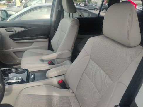 Used 2018 Honda Pilot Elite image 24