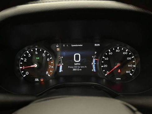 Used 2025 Jeep Compass Trailhawk w/ Trailer Tow Group AWD/4WD image 9