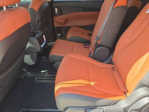 New 2026 Kia Carnival EX FWD image 17