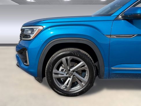 Certified 2024 Volkswagen Atlas Cross Sport SEL R-Line image 30