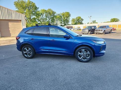 Used 2023 Ford Escape ST-Line Select w/ Tech Pack #1 AWD/4WD image 4