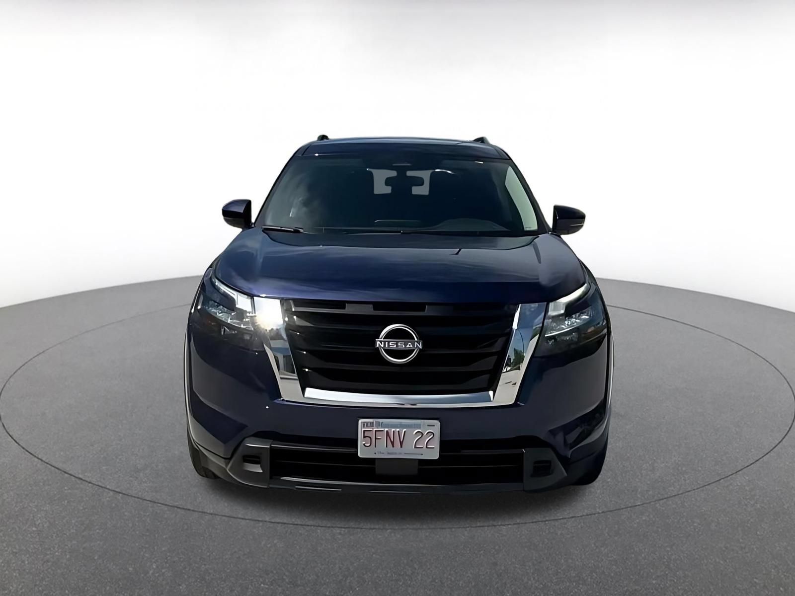 Used 2025 Nissan Pathfinder SV FWD image 4