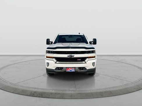 Used 2018 Chevrolet Silverado 1500 LT w/ All Star Edition AWD/4WD image 3