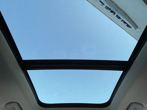 Used 2016 Volvo XC90 T6 Momentum w/ Momentum Plus Package image 24