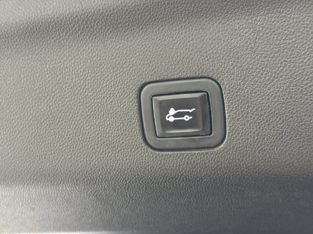 Certified 2021 Cadillac Escalade ESV Premium Luxury AWD/4WD image 33