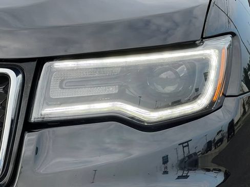 Used 2021 Jeep Grand Cherokee Limited w/ Premium Lighting Group AWD/4WD image 41