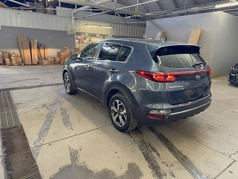 Used 2020 Kia Sportage LX AWD/4WD image 3