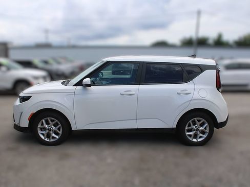 Certified 2024 Kia Soul LX w/ Option Group 015 FWD image 13