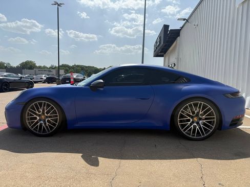 Used 2021 Porsche 911 Carrera RWD image 3