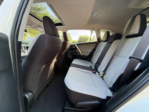 Used 2016 Toyota RAV4 XLE FWD image 19