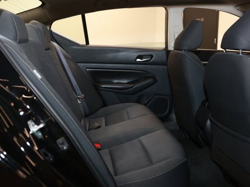 Used 2022 Nissan Altima 2.5 SV image 15