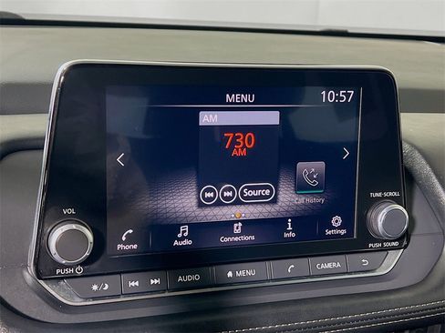 Used 2024 Nissan Rogue S image 14