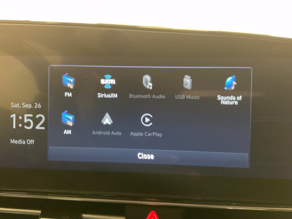 Used 2025 Hyundai Elantra Limited FWD image 24