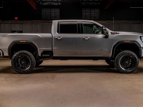 Used 2026 GMC Sierra 3500 AT4 w/ AT4 Premium Plus Package AWD/4WD image 11