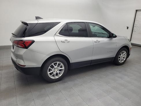 Used 2022 Chevrolet Equinox LT w/ Driver Convenience Package FWD image 10