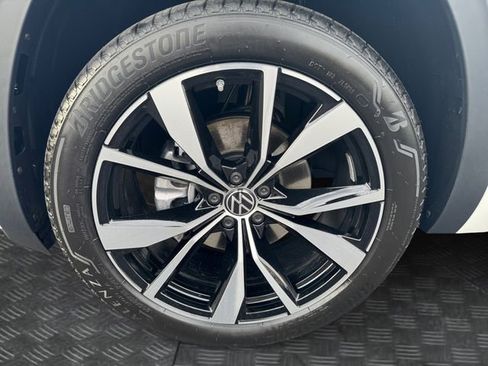 New 2026 Volkswagen Atlas Cross Sport SEL Premium R-Line AWD/4WD image 12