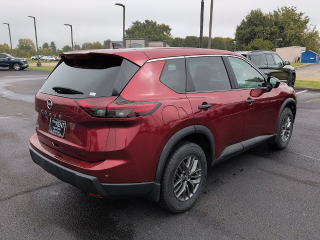 Used 2025 Nissan Rogue S FWD image 7