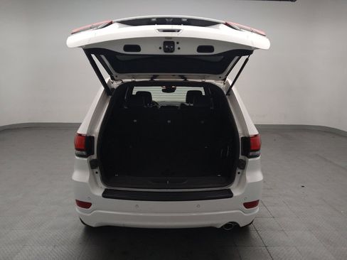 Used 2020 Jeep Grand Cherokee Altitude RWD image 29