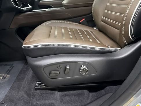 New 2026 GMC Acadia Denali Ultimate FWD image 24