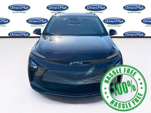 Used 2023 Chevrolet Bolt EUV LT w/ Convenience Package FWD image 2