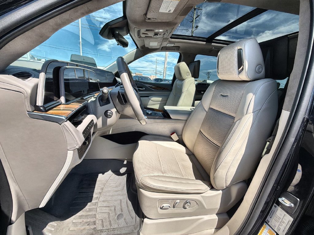 Used 2023 Cadillac Escalade Sport Platinum AWD/4WD image 19