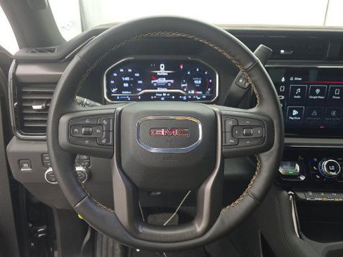 Used 2025 GMC Sierra 2500 AT4 w/ AT4 Premium Plus Package AWD/4WD image 11