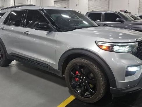 Certified 2021 Ford Explorer ST w/ Equipment Group 401A image 4