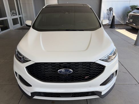 Used 2020 Ford Edge ST w/ Equipment Group 401A AWD/4WD image 2