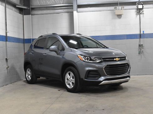 Used 2019 Chevrolet Trax LT w/ LT Convenience Package AWD/4WD image 27