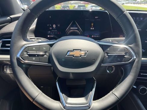 Used 2026 Chevrolet Traverse LT FWD image 20