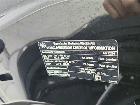 Used 2024 BMW 740i w/ Premium Package image 68