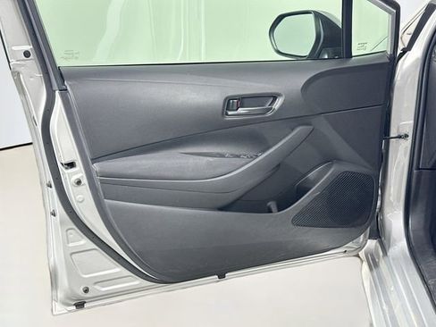 Used 2022 Toyota Corolla LE FWD image 15