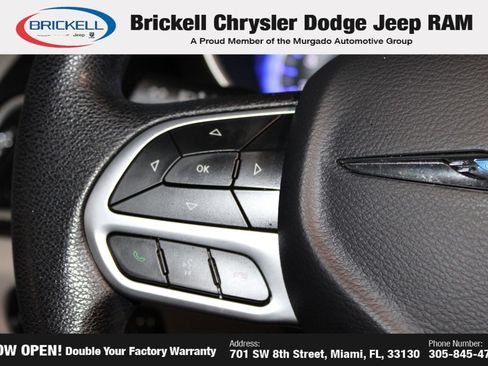 Used 2020 Chrysler Pacifica Touring w/ Advanced Safetytec Group FWD image 33