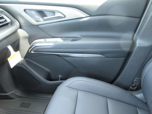 New 2026 Chevrolet Traverse LT w/ Sun and Wheel Package AWD/4WD image 33