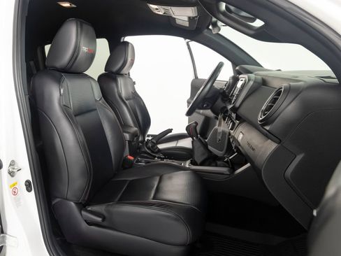 Used 2018 Toyota Tacoma TRD Pro AWD/4WD image 33