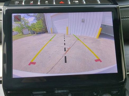 Used 2025 Jeep Grand Cherokee Limited image 14