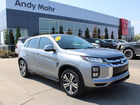 Used 2020 Mitsubishi Outlander Sport ES image 1