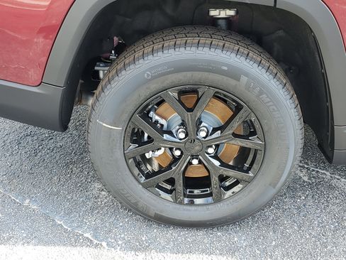 New 2025 Jeep Grand Cherokee L Altitude image 5