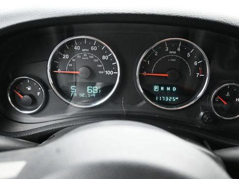 Used 2014 Jeep Wrangler Unlimited Sport w/ Quick Order Package 24S AWD/4WD image 15
