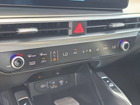 New 2026 Kia Sorento S FWD image 25