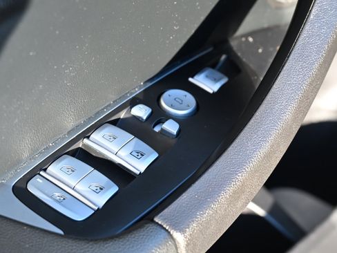 Used 2023 BMW X3 xDrive30i w/ Convenience Package image 15